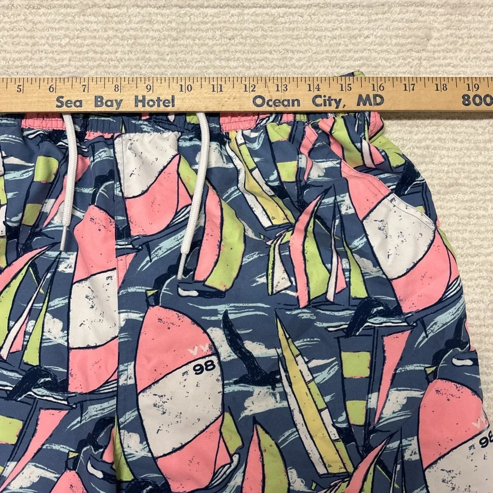 Vineyard Vines Mesh Lined Swim Shorts Trunks Mens Large All‎ Over Sailboat Print